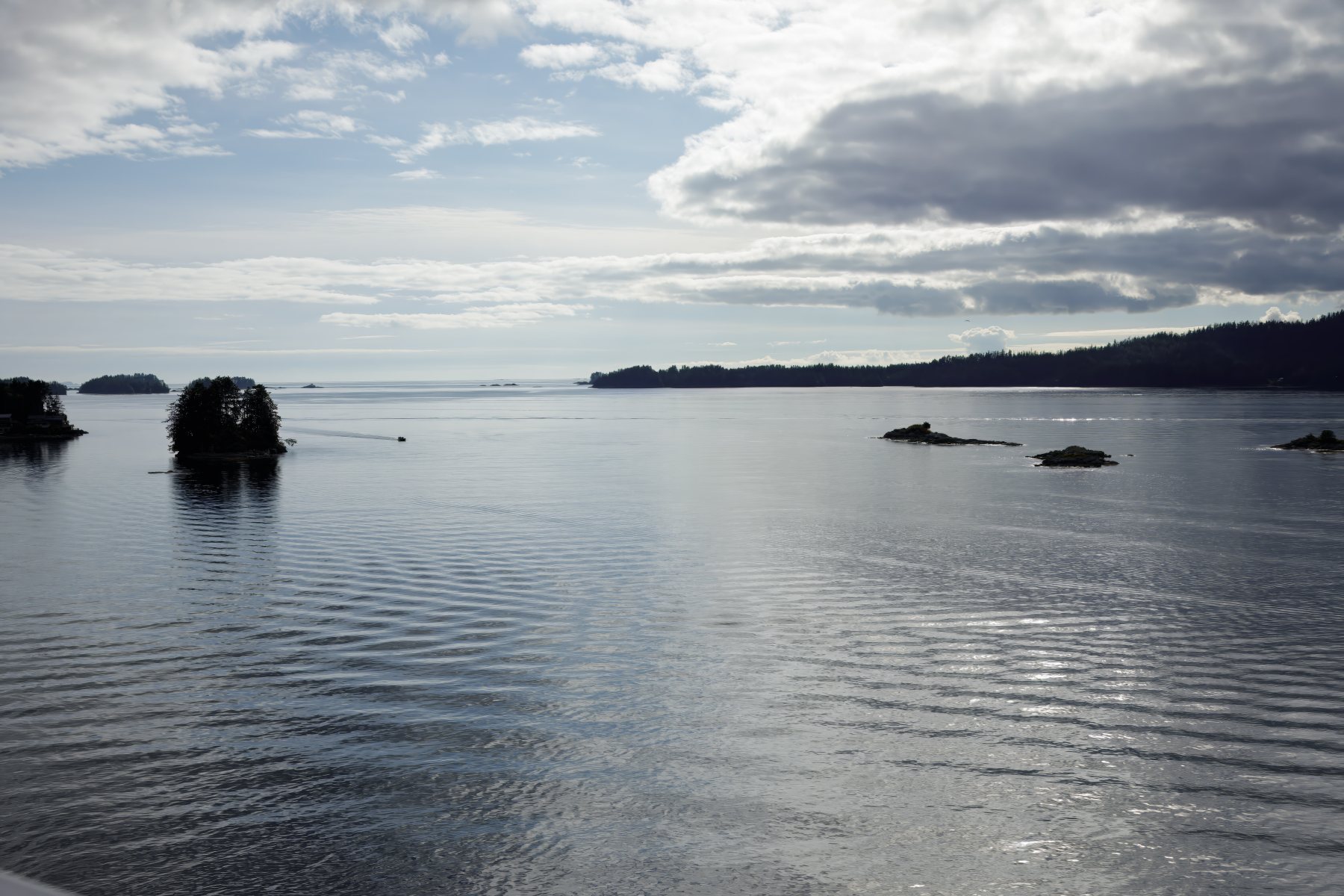 B5A297820241020-Alaska-landscape-Ships