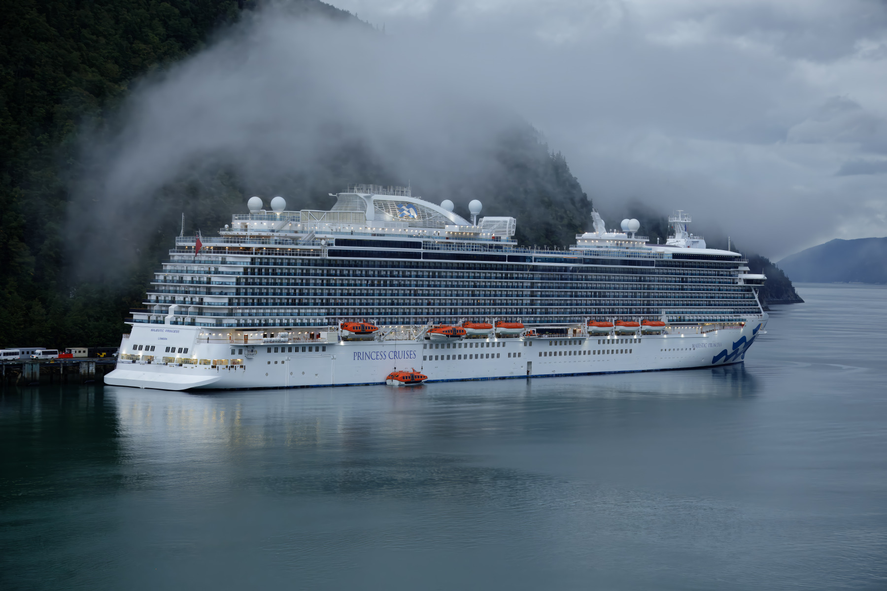 B5A299520241020-Alaska-landscape-Ships