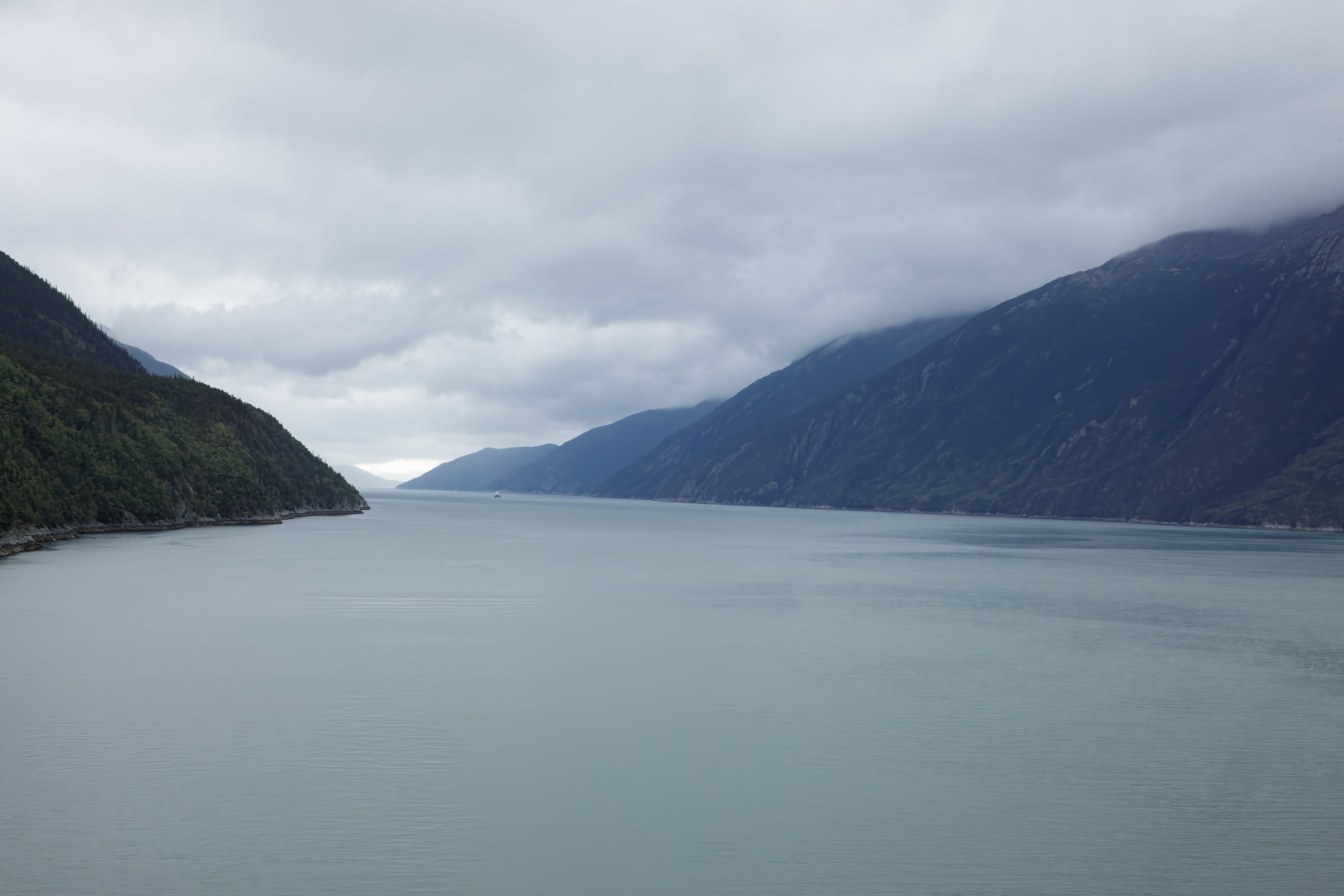 B5A306920241020-Alaska-landscape-Ships