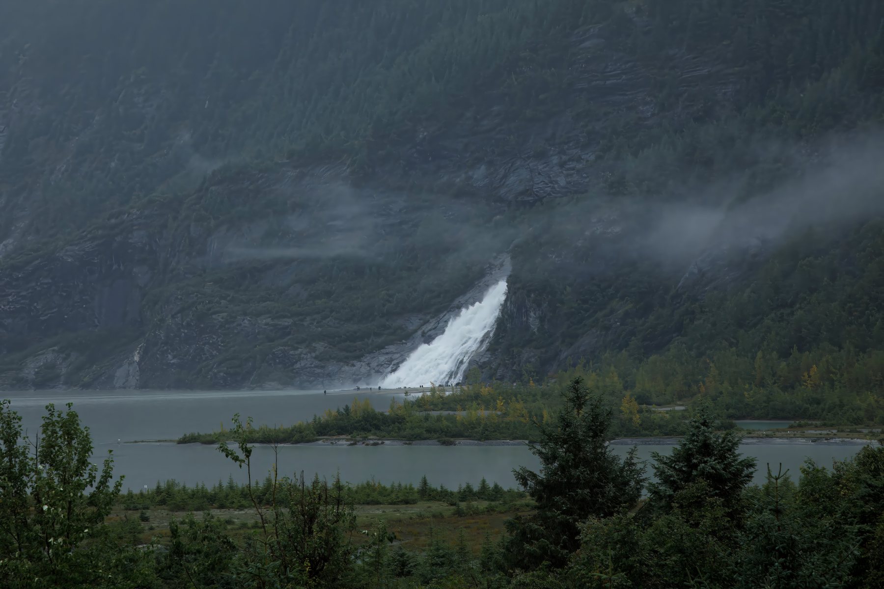 B5A309620241020-Alaska-landscape-Ships